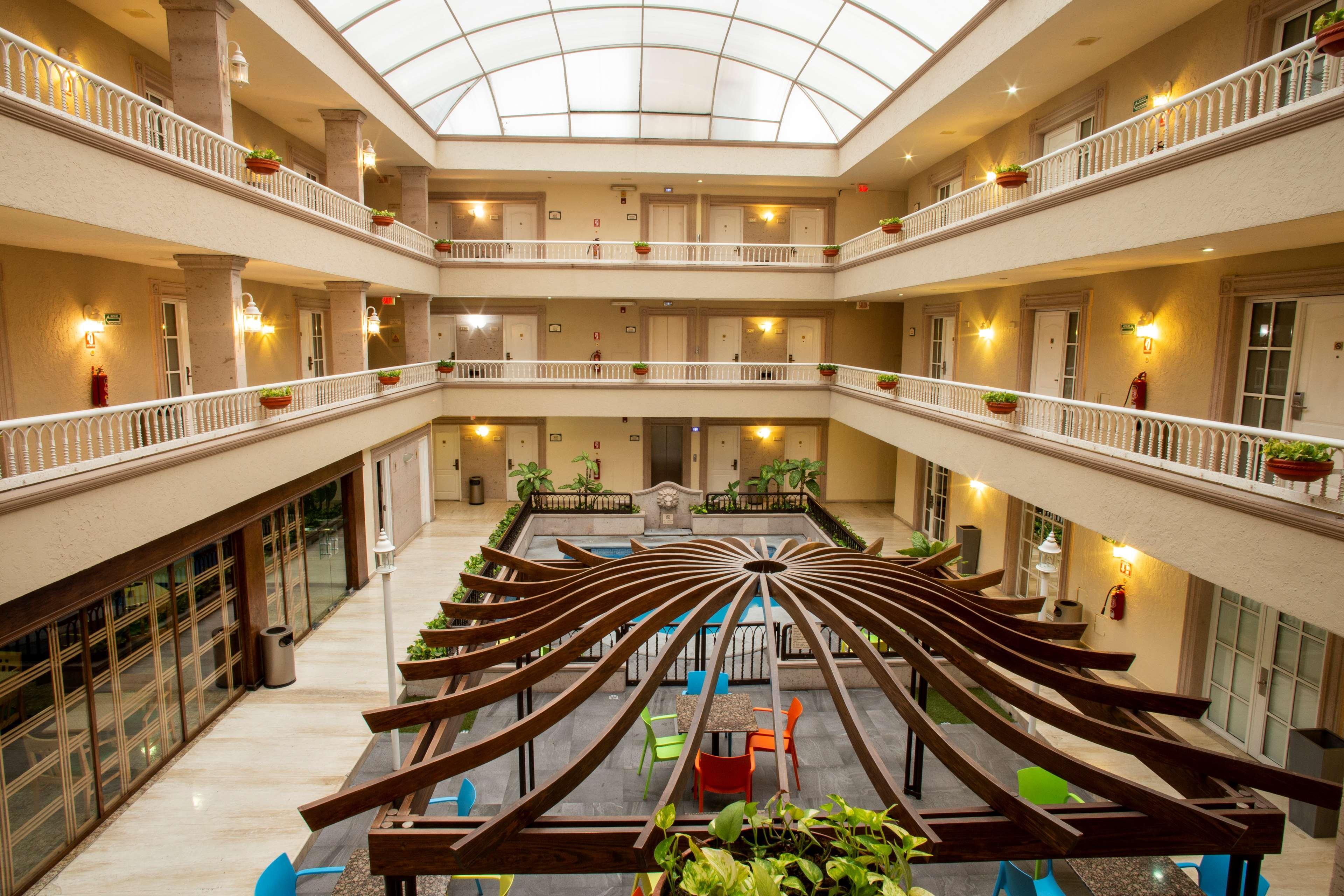 Best Western Plus Monterrey Colon Exterior foto