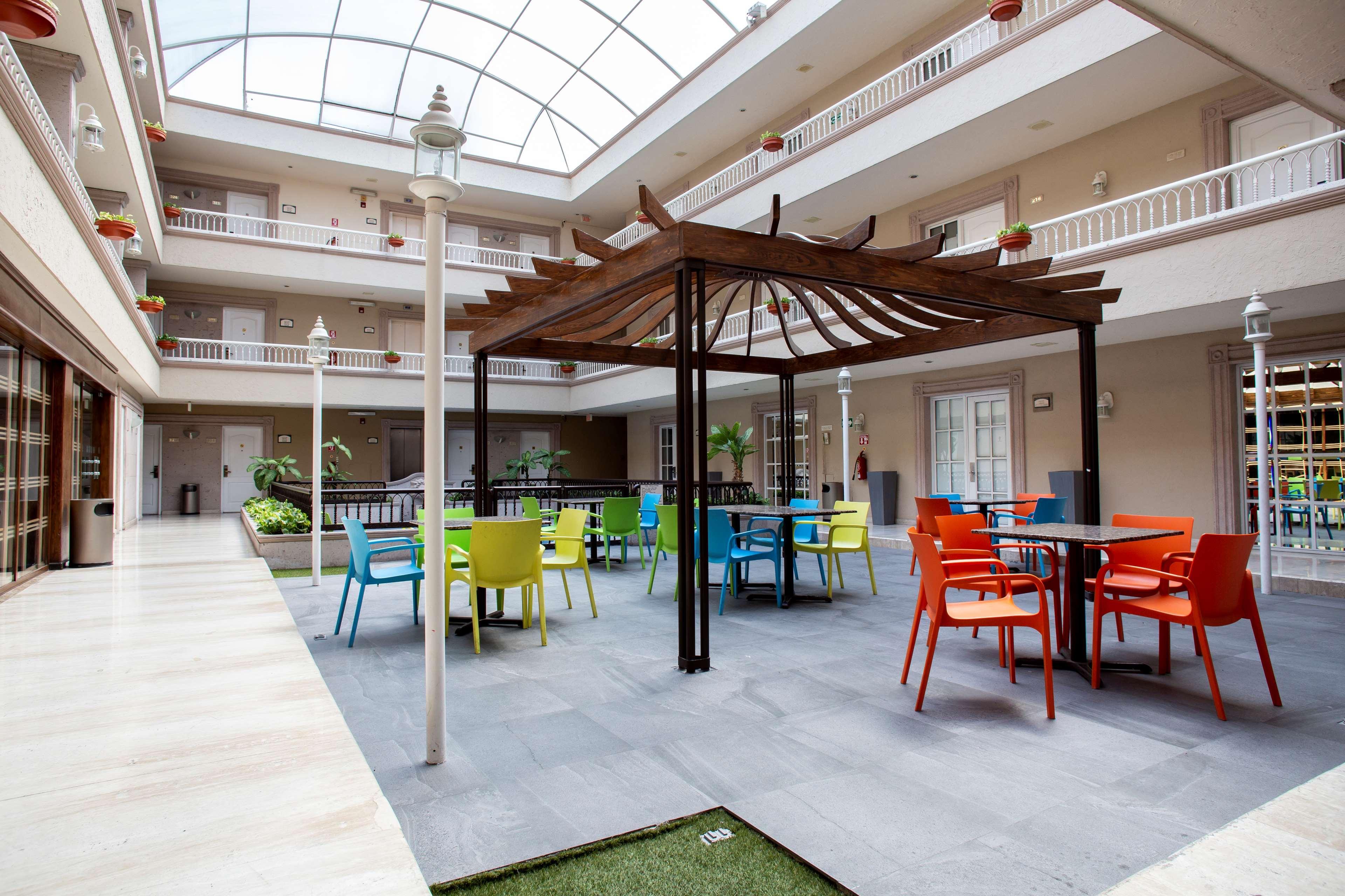Best Western Plus Monterrey Colon Exterior foto