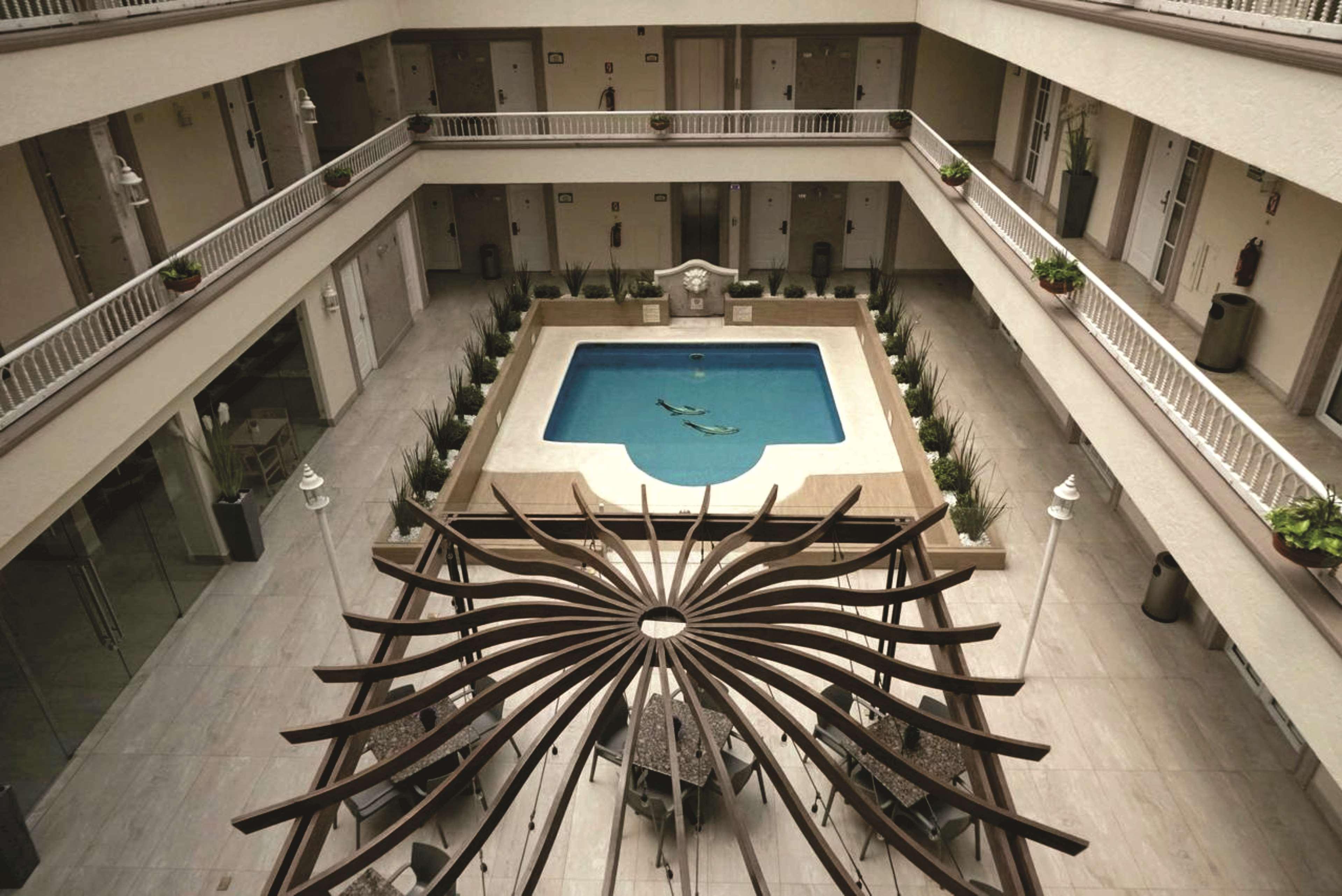 Best Western Plus Monterrey Colon Exterior foto