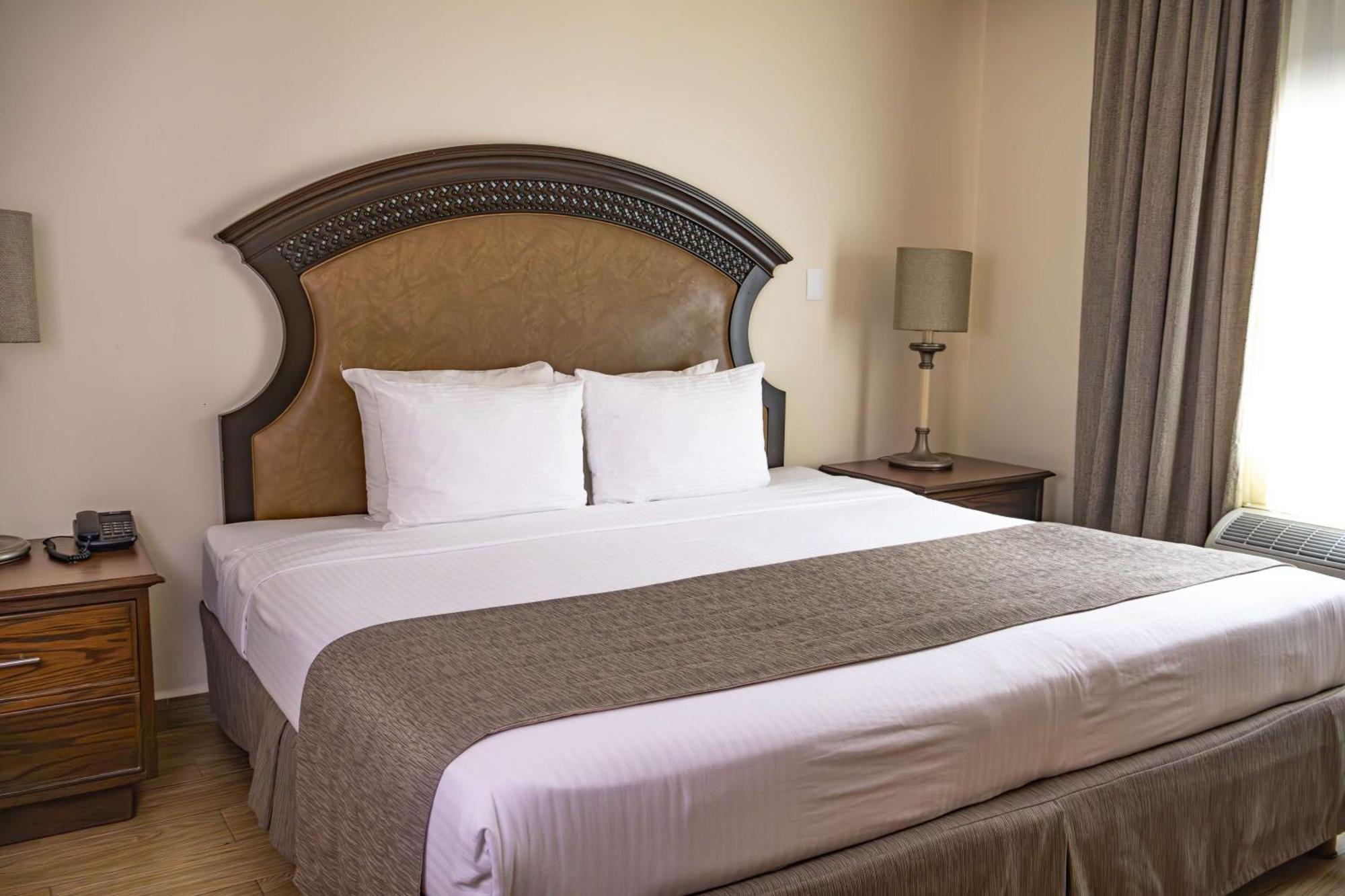 Best Western Plus Monterrey Colon Exterior foto