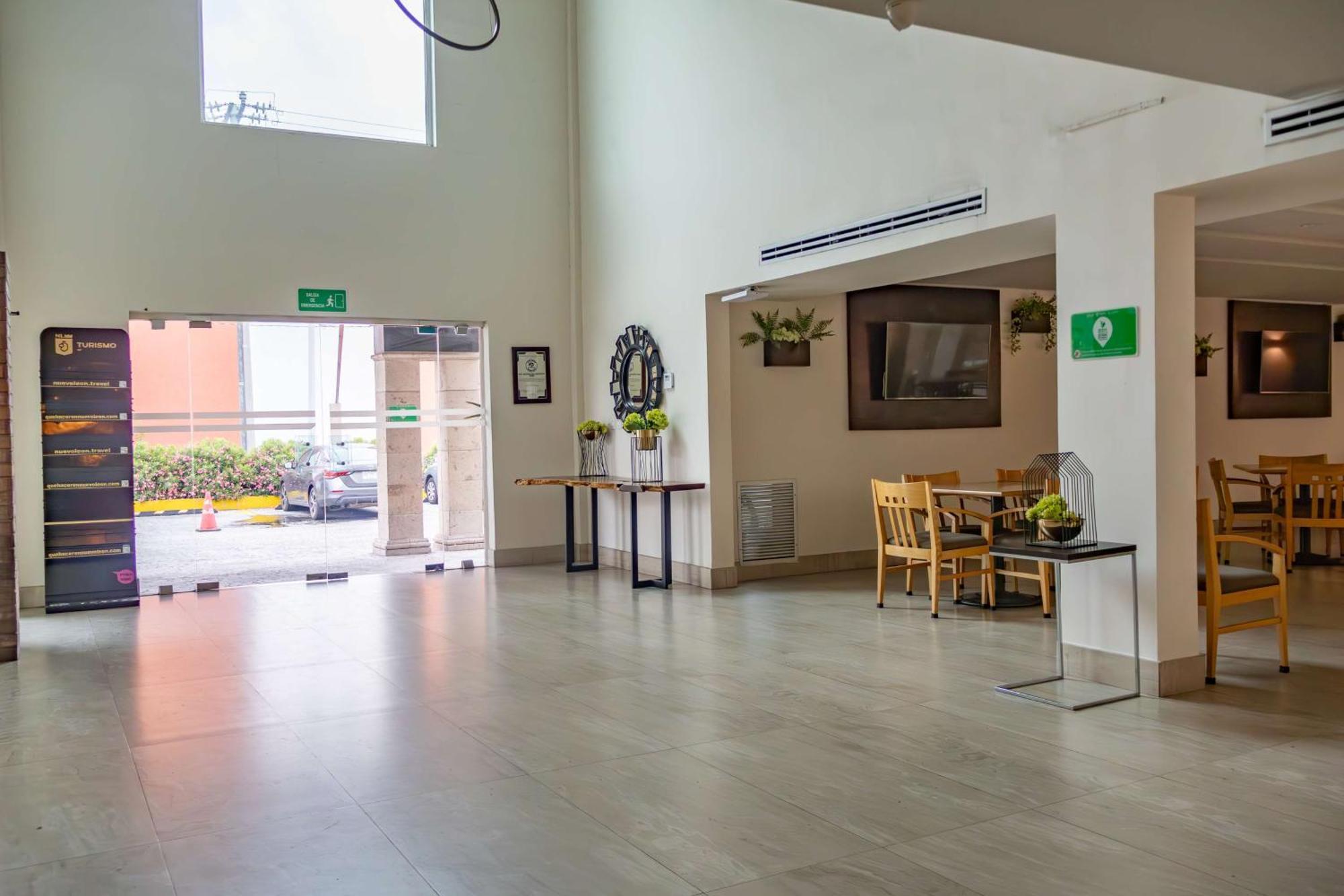 Best Western Plus Monterrey Colon Exterior foto