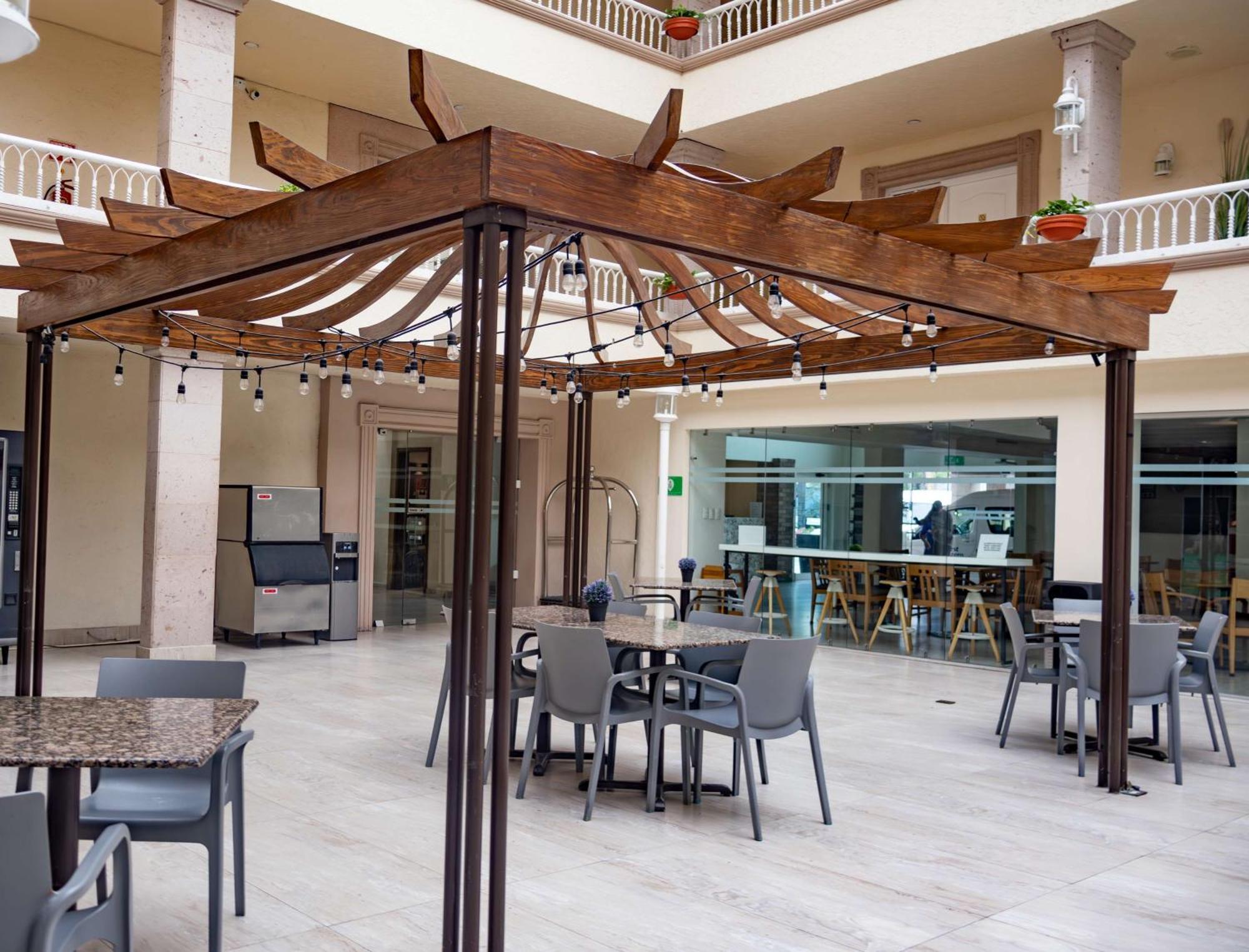 Best Western Plus Monterrey Colon Exterior foto